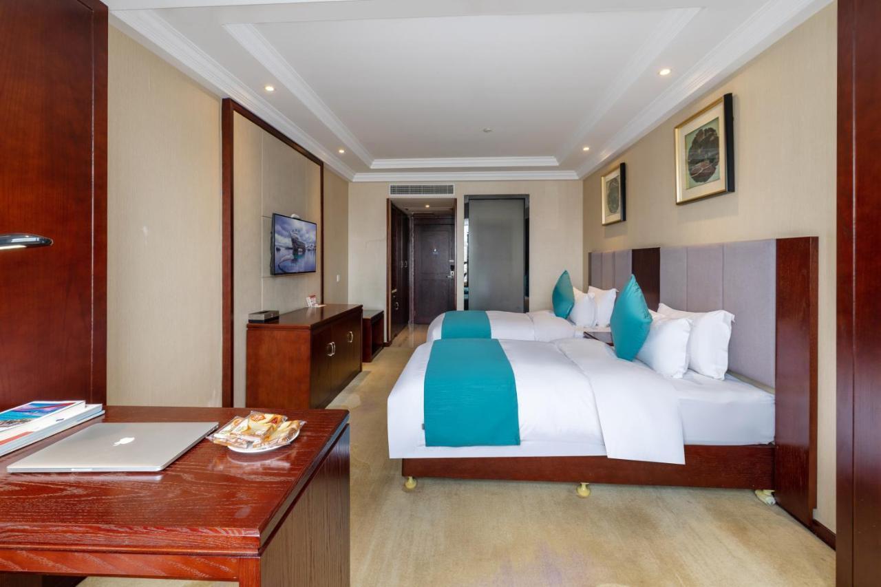 Huzhou Wealth Hotel Eksteriør billede