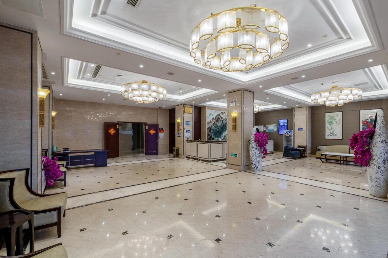 Huzhou Wealth Hotel Eksteriør billede