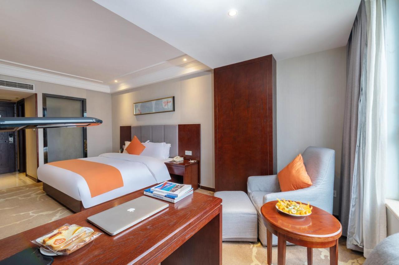 Huzhou Wealth Hotel Eksteriør billede