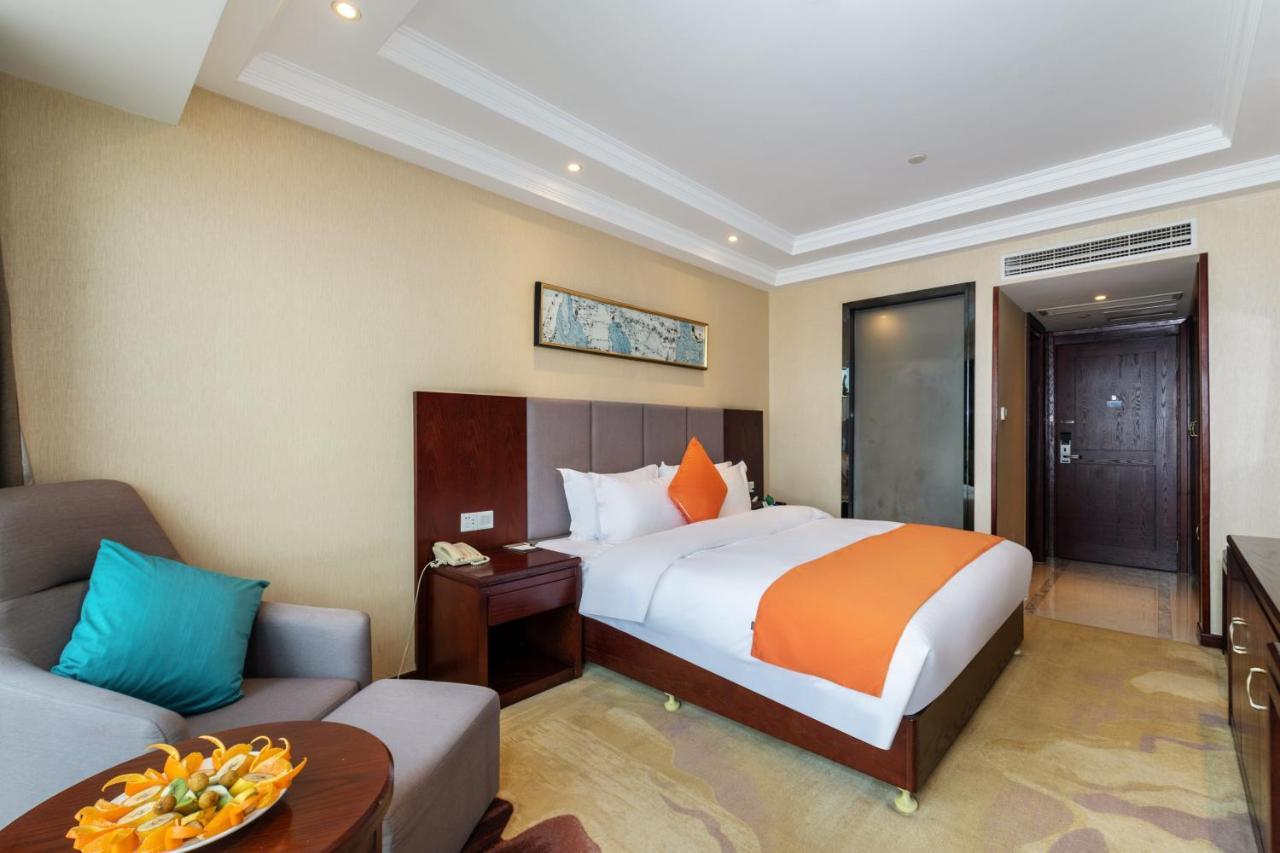 Huzhou Wealth Hotel Eksteriør billede