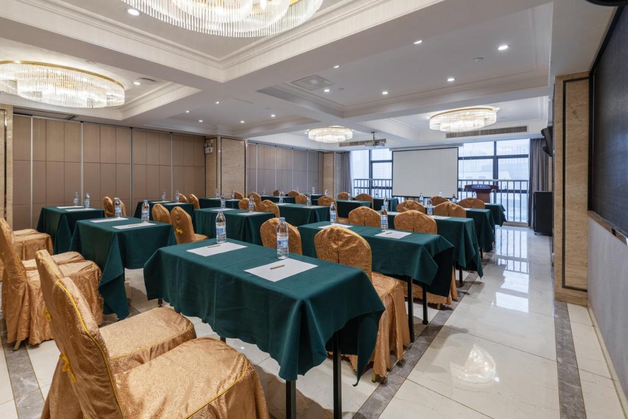Huzhou Wealth Hotel Eksteriør billede