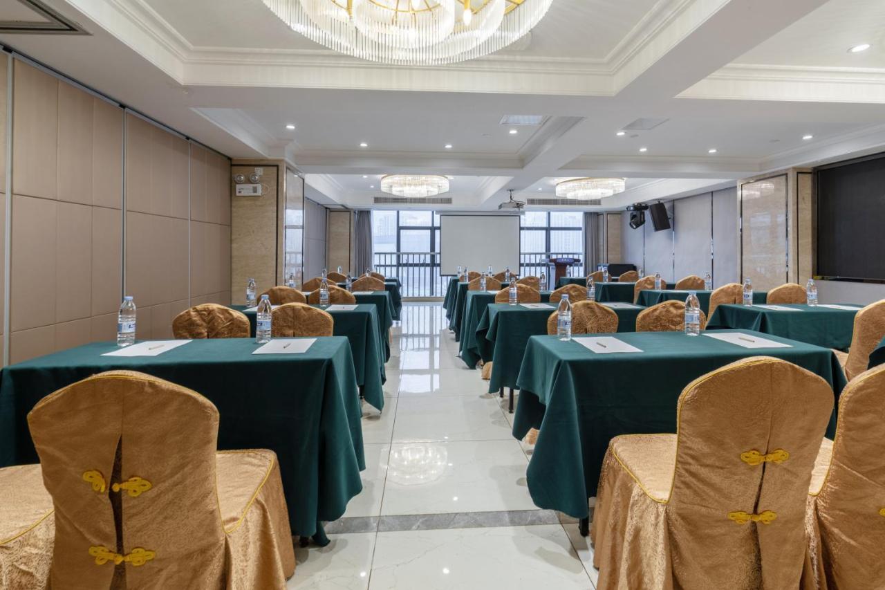 Huzhou Wealth Hotel Eksteriør billede