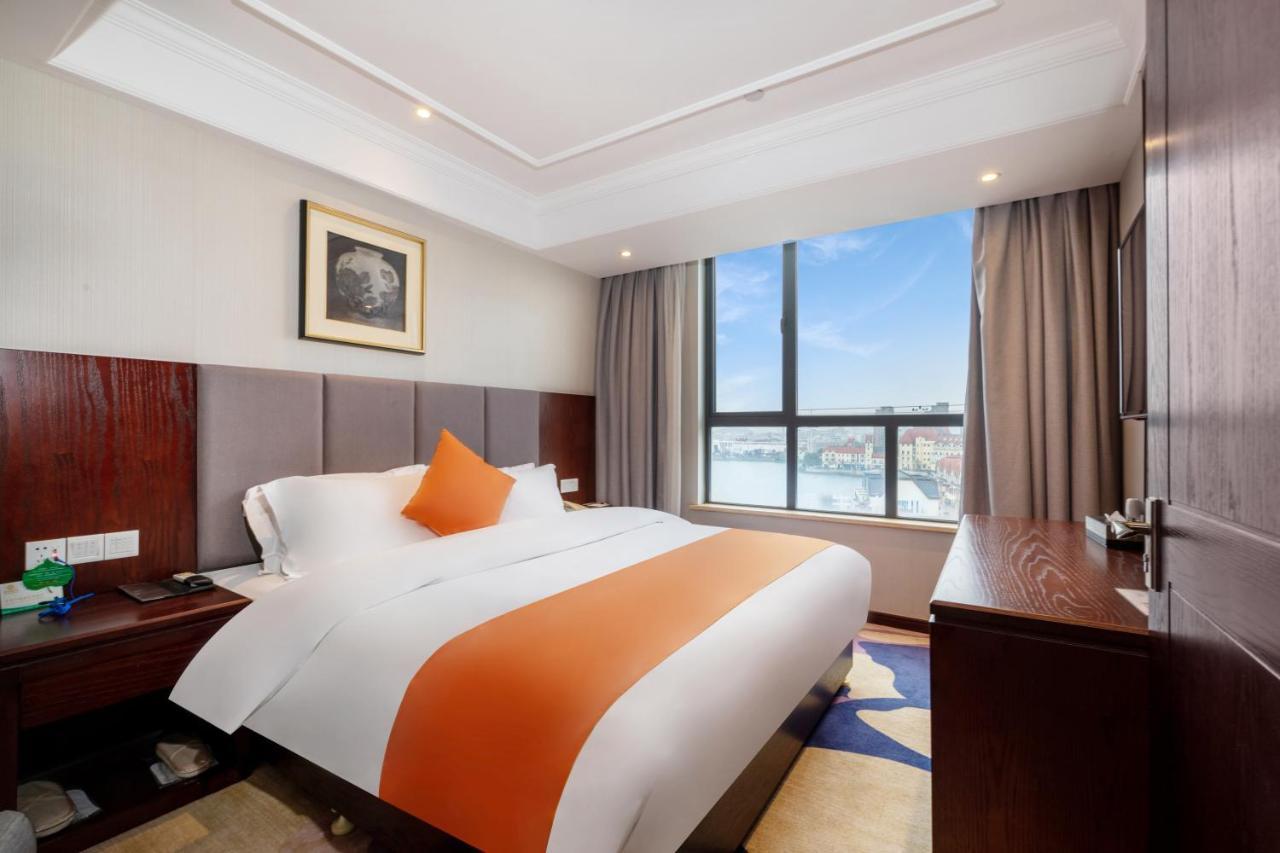 Huzhou Wealth Hotel Eksteriør billede