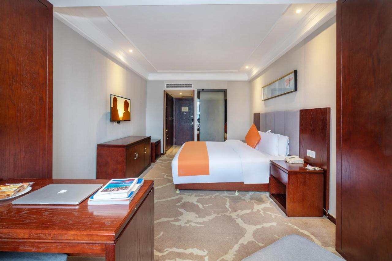 Huzhou Wealth Hotel Eksteriør billede