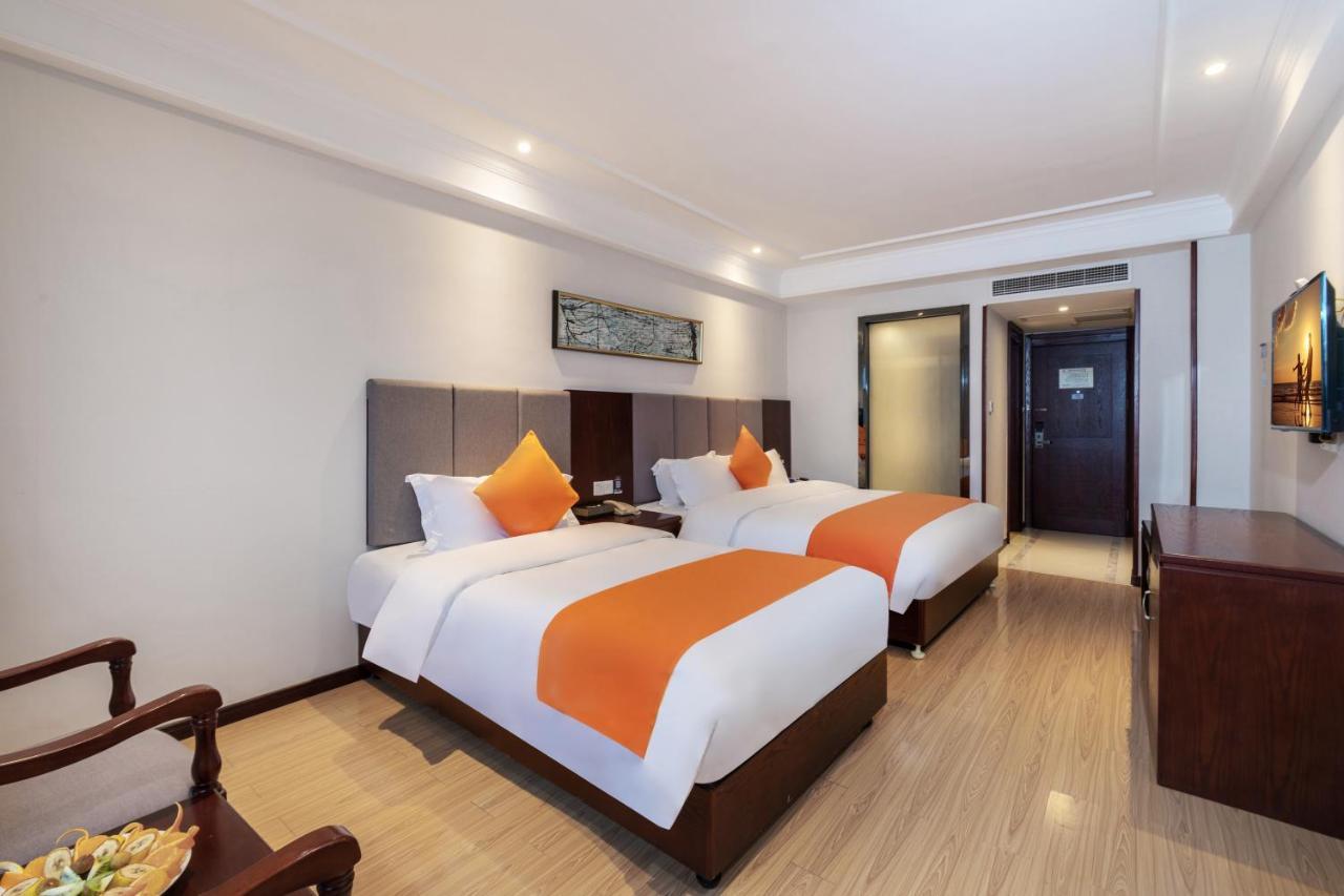 Huzhou Wealth Hotel Eksteriør billede