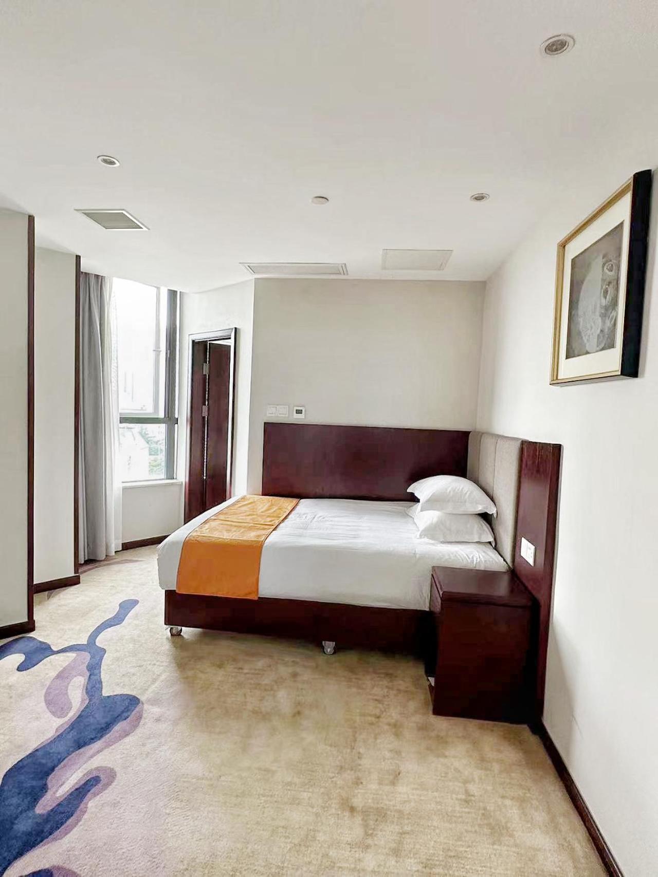 Huzhou Wealth Hotel Eksteriør billede
